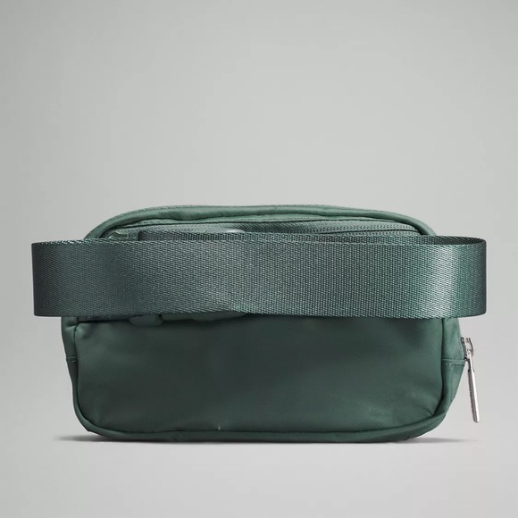 Everywhere Belt Bag - Tidewater Teal - Picture 4 of 7